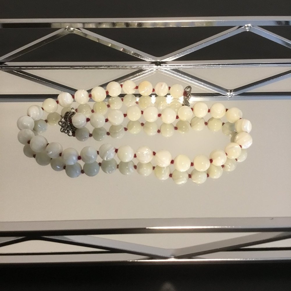 ✂️🏷️ - Faux Pearl Necklace
